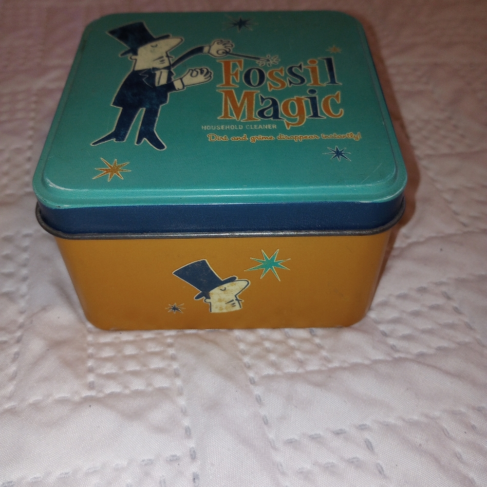 Vintage Fossil watch tin